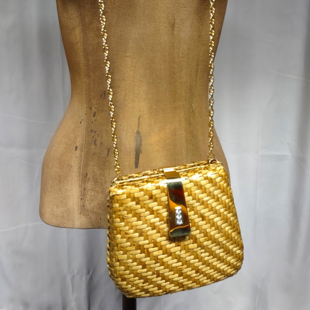 crossbody rattan wicker purse with beautiful gold chain and 3 faux diamonds